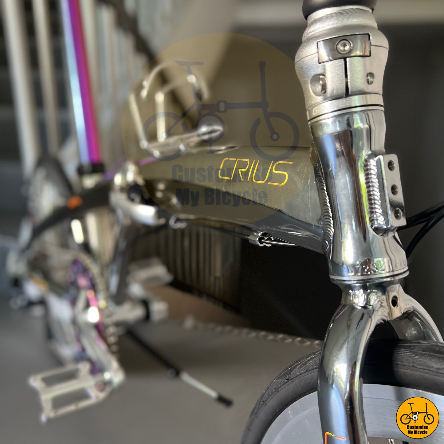 Crius Velocity foldable bicycle with a compact and easy-to-carry design