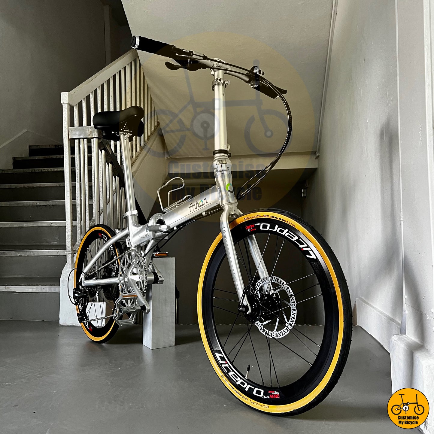 Fnhon Blast Folding Bike β’ Glossy Silver Finish with Racing-Style Black Wheels