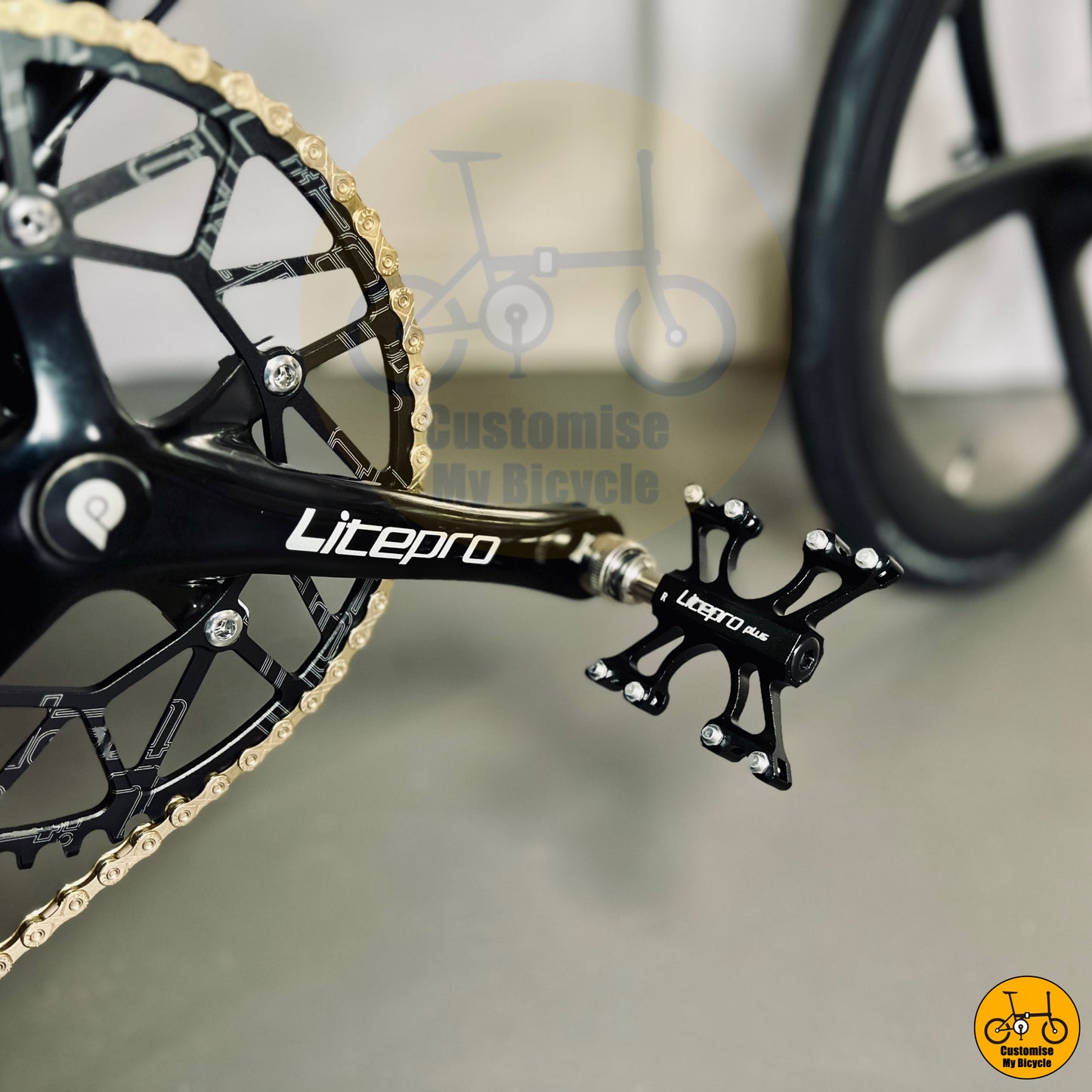 Crius Master 22-Inch Foldie – Road Bike Performance in a Compact Folding Design
