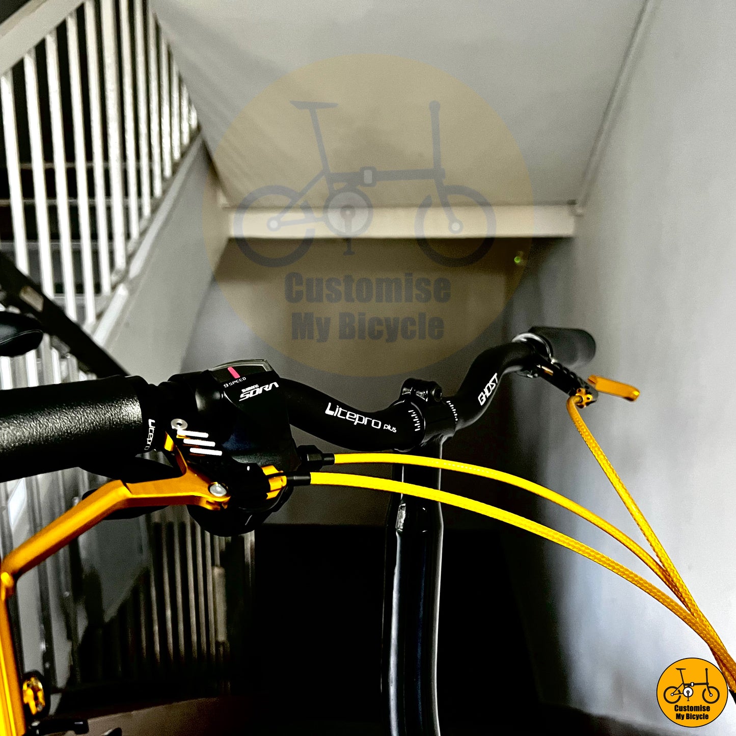 Crius Trifold with ergonomic handlebars and comfortable saddle
