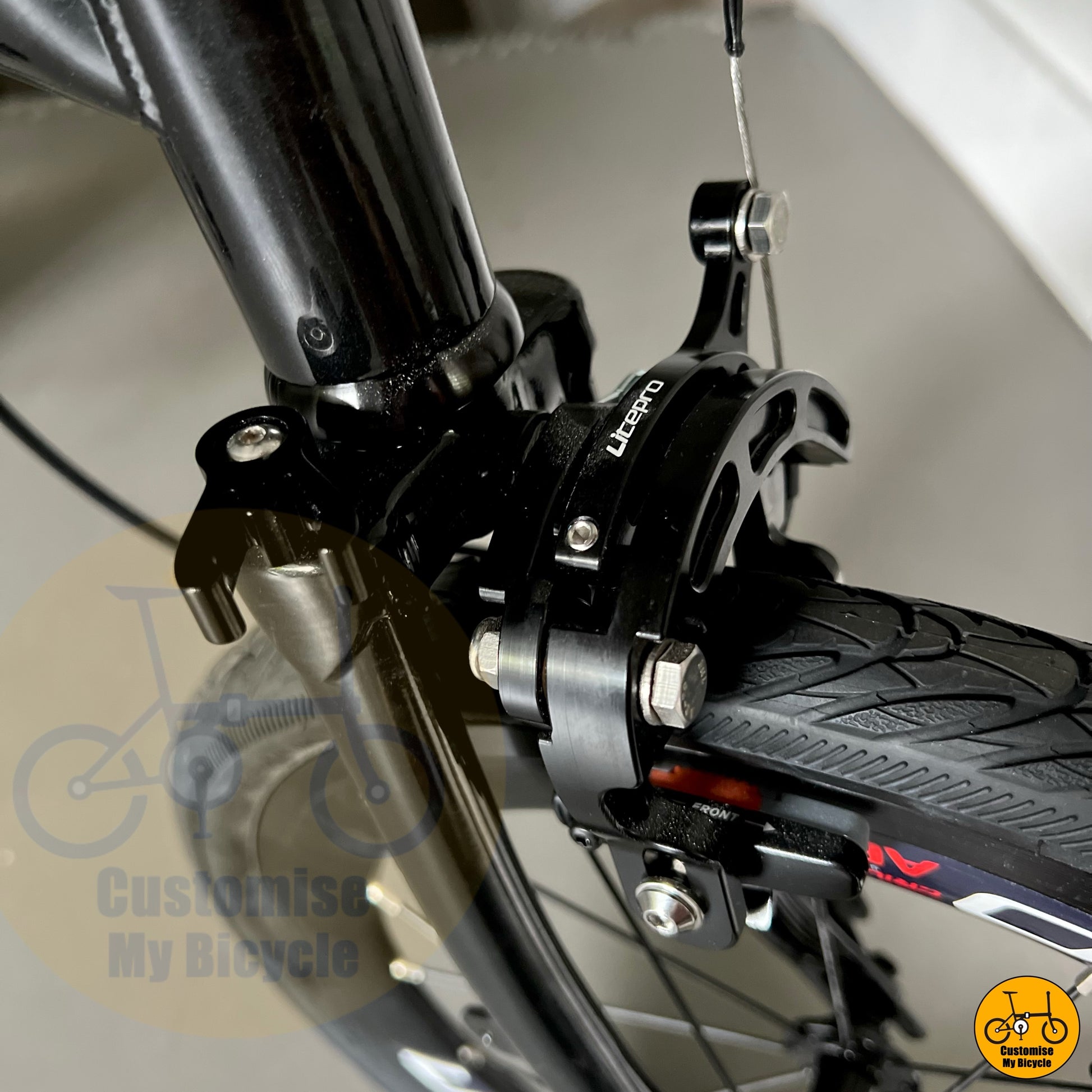 CNC lightweight C-brake on Compact and fold-and-go design for MRT and lift-friendly use
