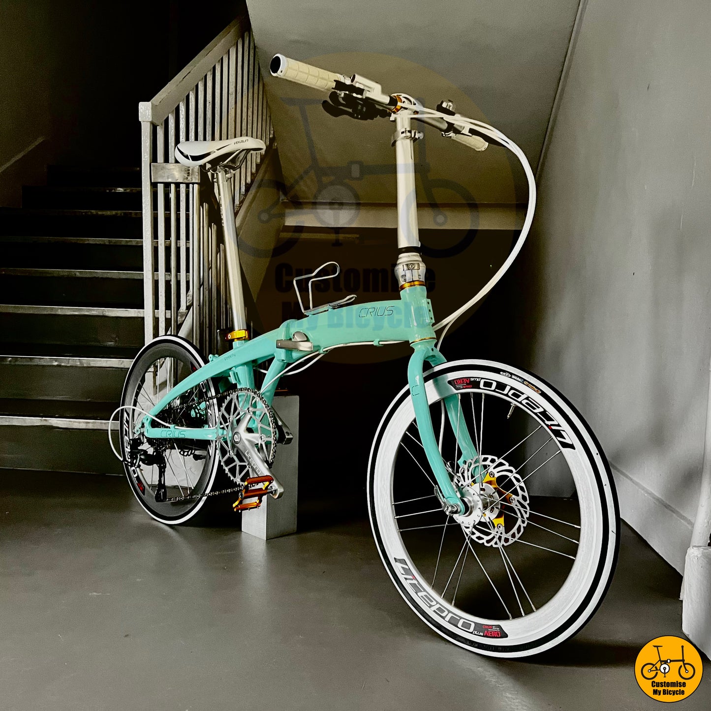 Crius Velocity 22-inch Foldable Bicycle with lightweight frame and disc brakes
