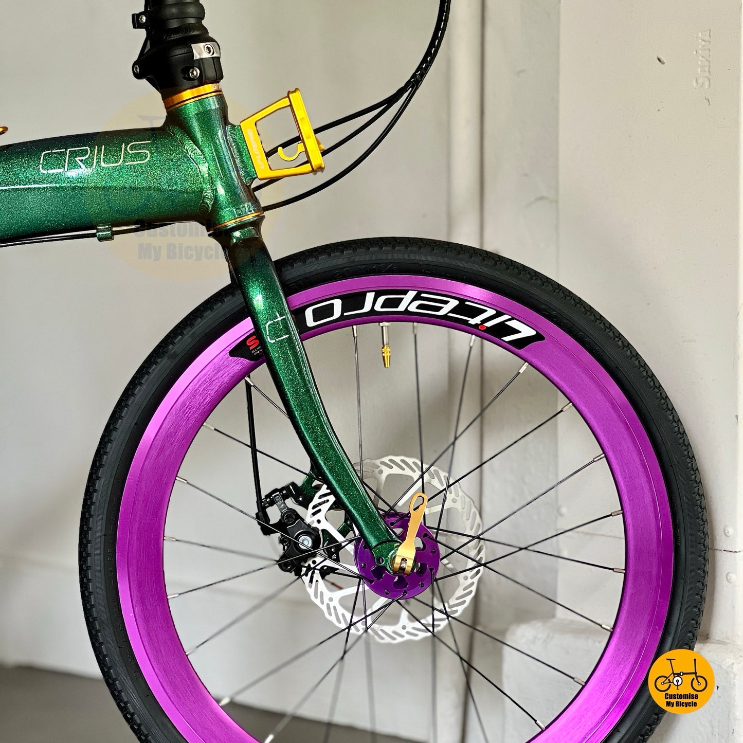 Crius Velocity 22 Inch Chameleon Green Folding Bicycle With Disc Brake And Aero Wheels
