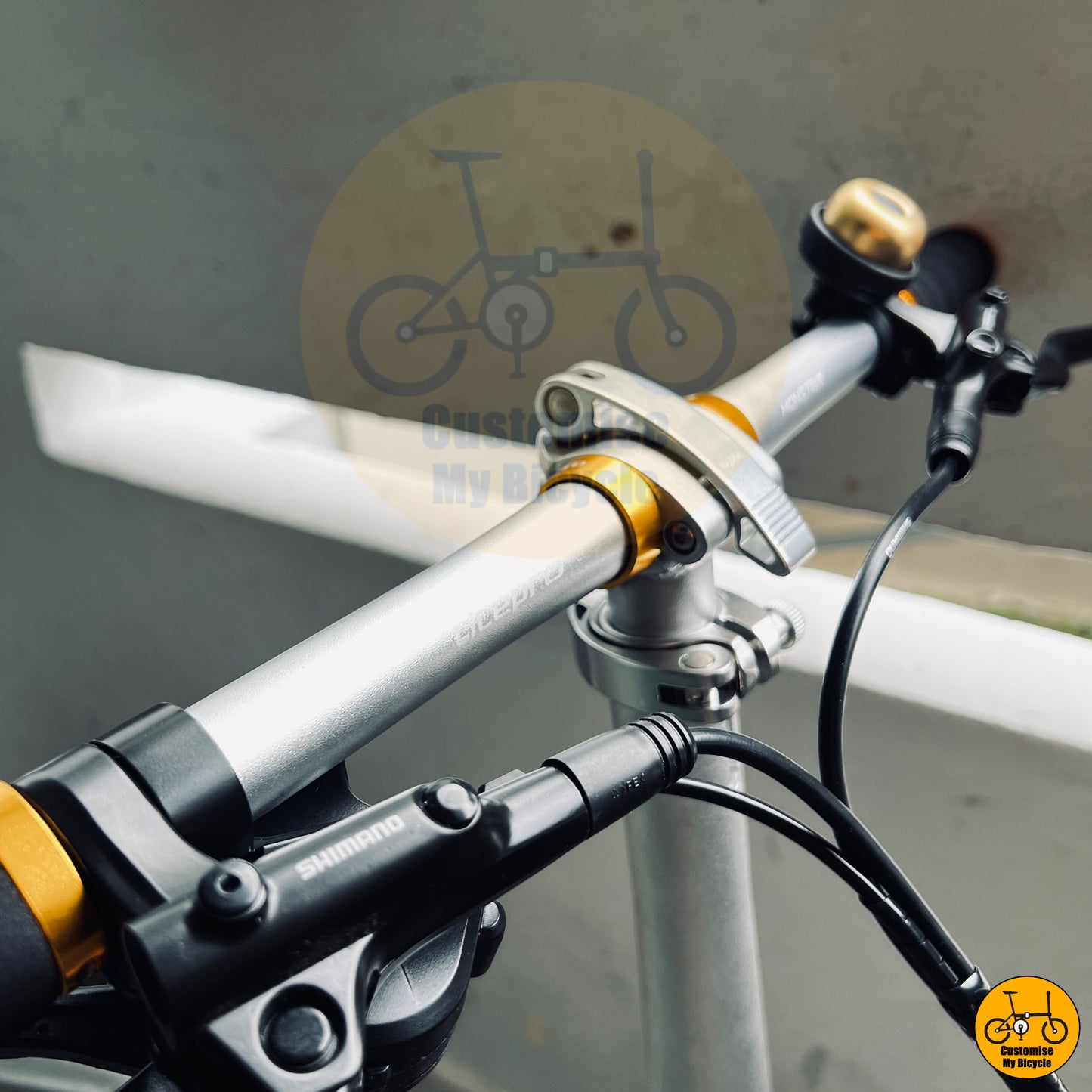 Aero-style handlebars with a comfortable grip for long-distance cycling
