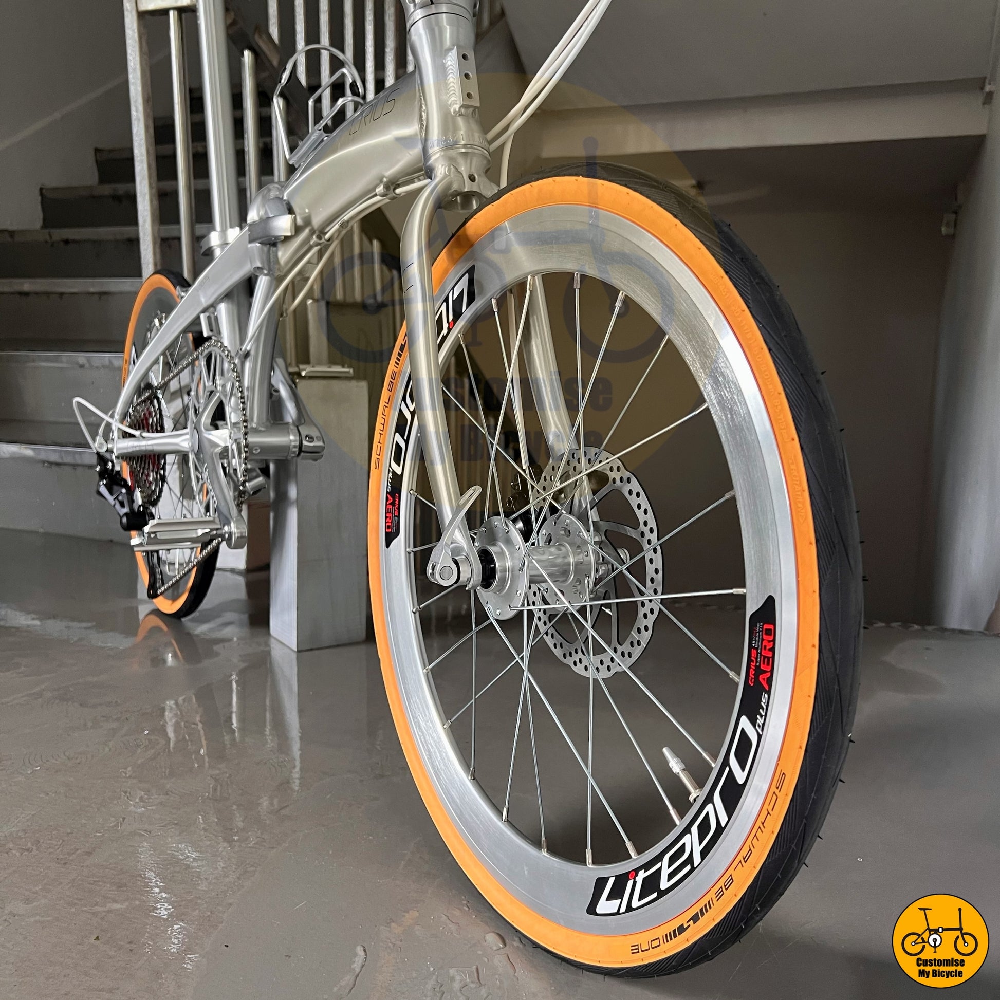 Litepro aero rims in silver with a stylish and durable design
