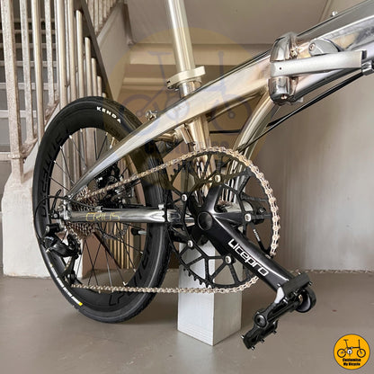 Compact folding bike with lightweight construction for portability
