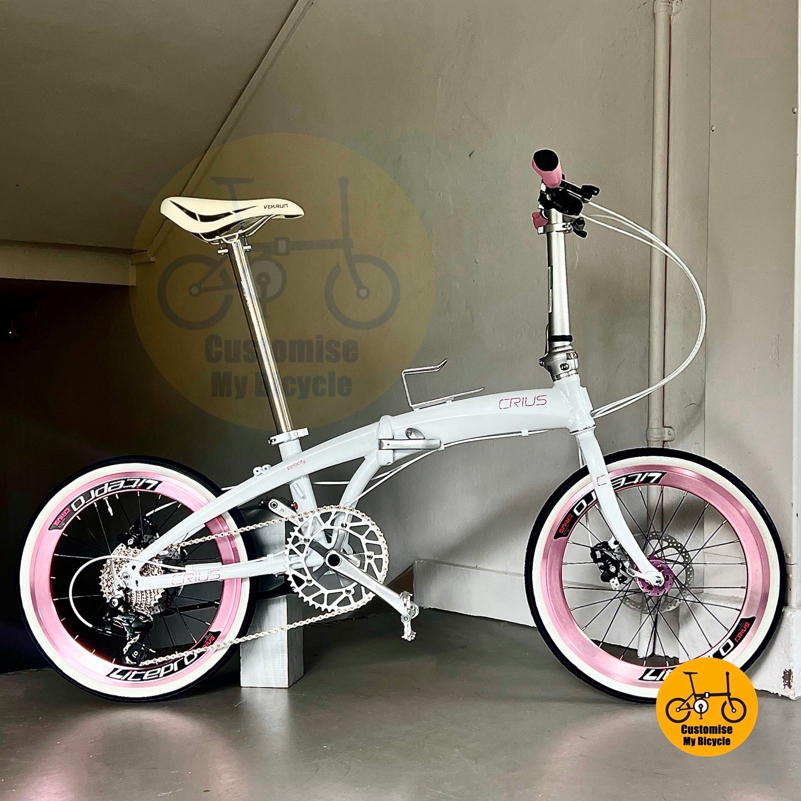 Basikal Lipat Crius Velocity 20 Inci Warna Putih Merah Jambu Dengan Gear Shimano 9 Kelajuan  
