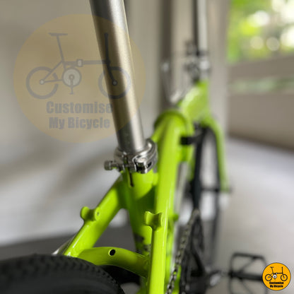 Sporty and durable design with a fluorescent green color scheme
