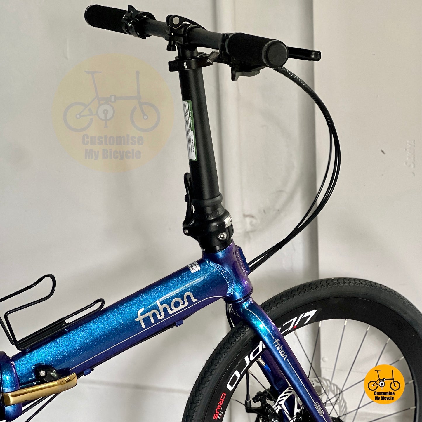 Fnhon Blast foldable bicycle adjustable seat post comfy saddle detail
