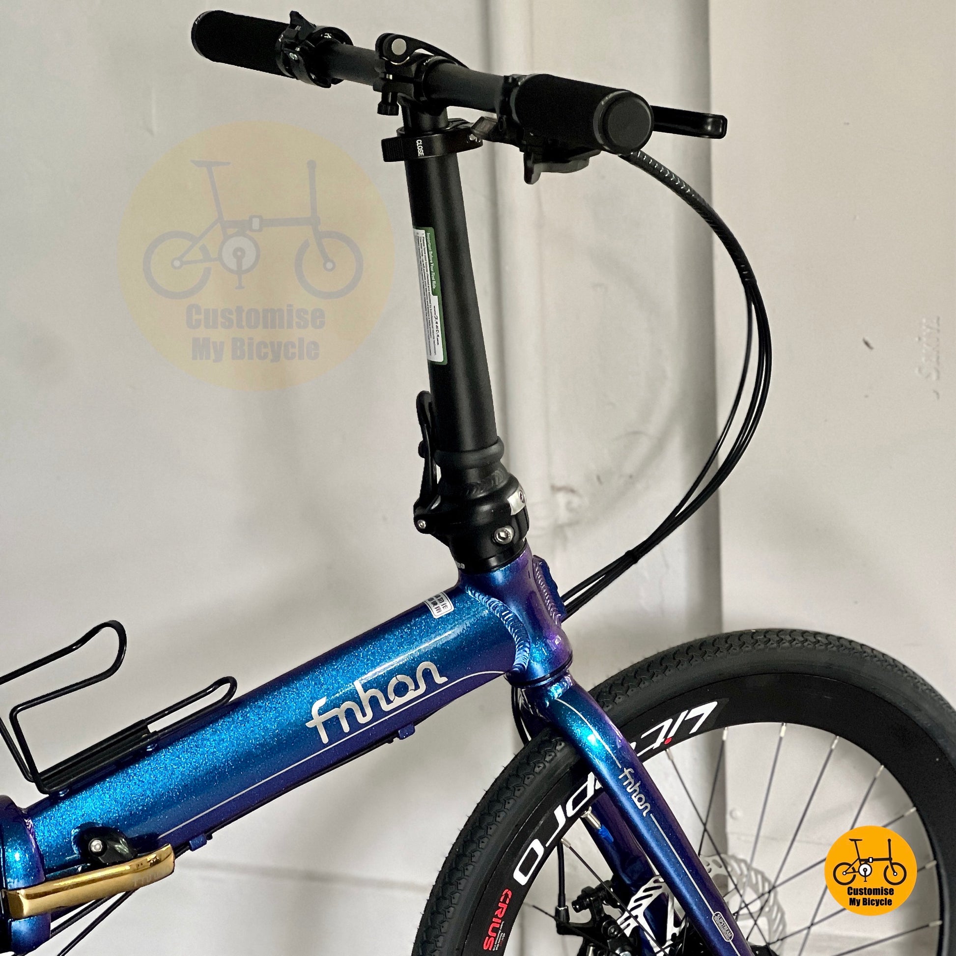 Fnhon Blast foldable bicycle adjustable seat post comfy saddle detail
