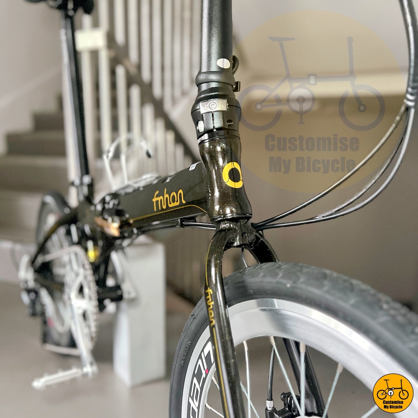 20-inch foldable bike with elegant dual-tone black and gold finish
