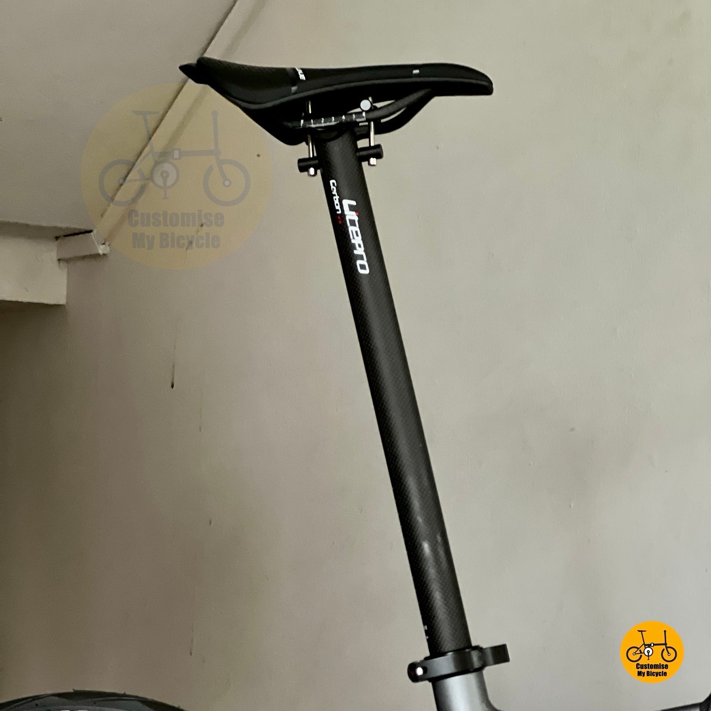 Fnhon Litepro adjustable seat post and Lunjie carbon rail super lightweight saddle detail

