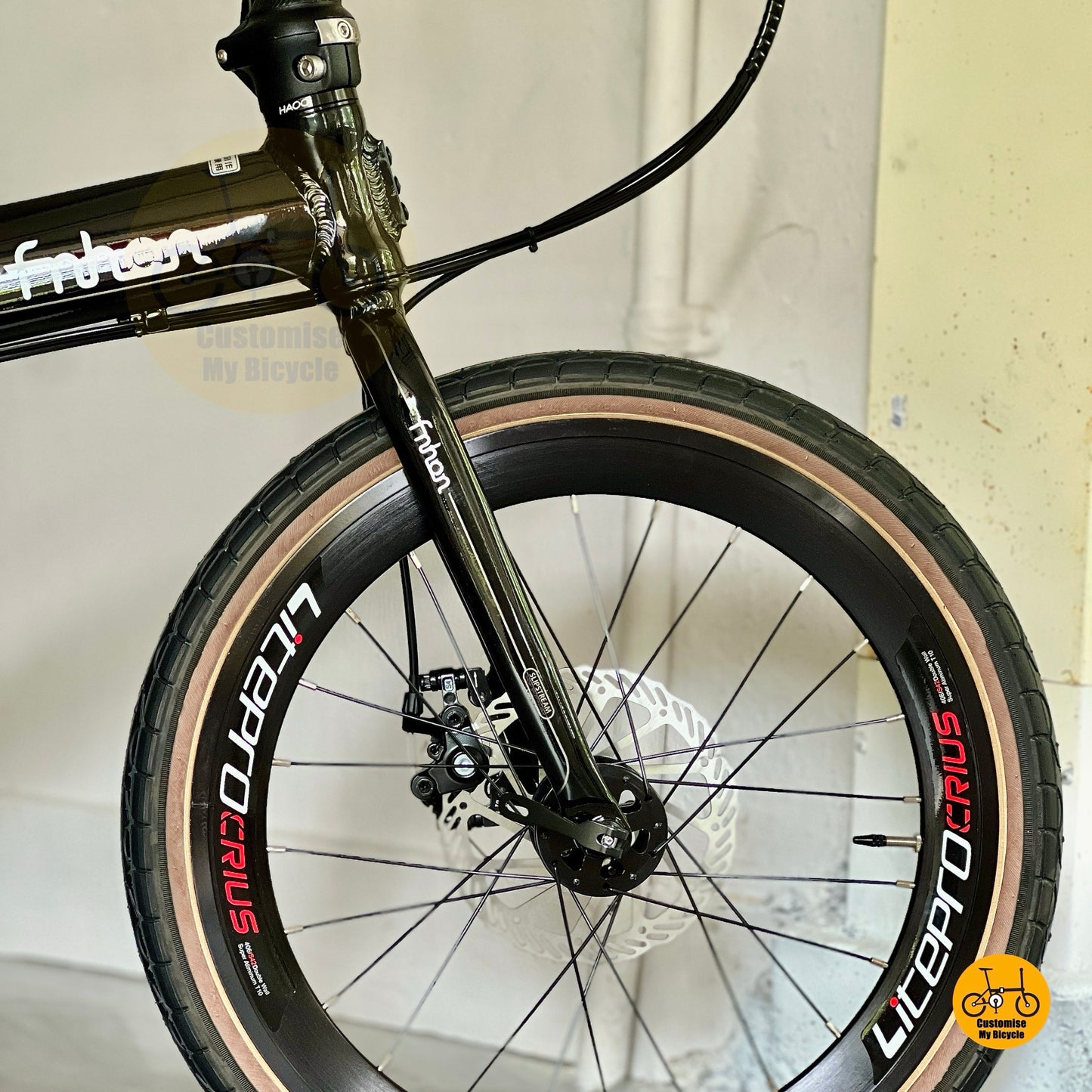Fnhon Blast folding bike folded position compact easy carry transport
