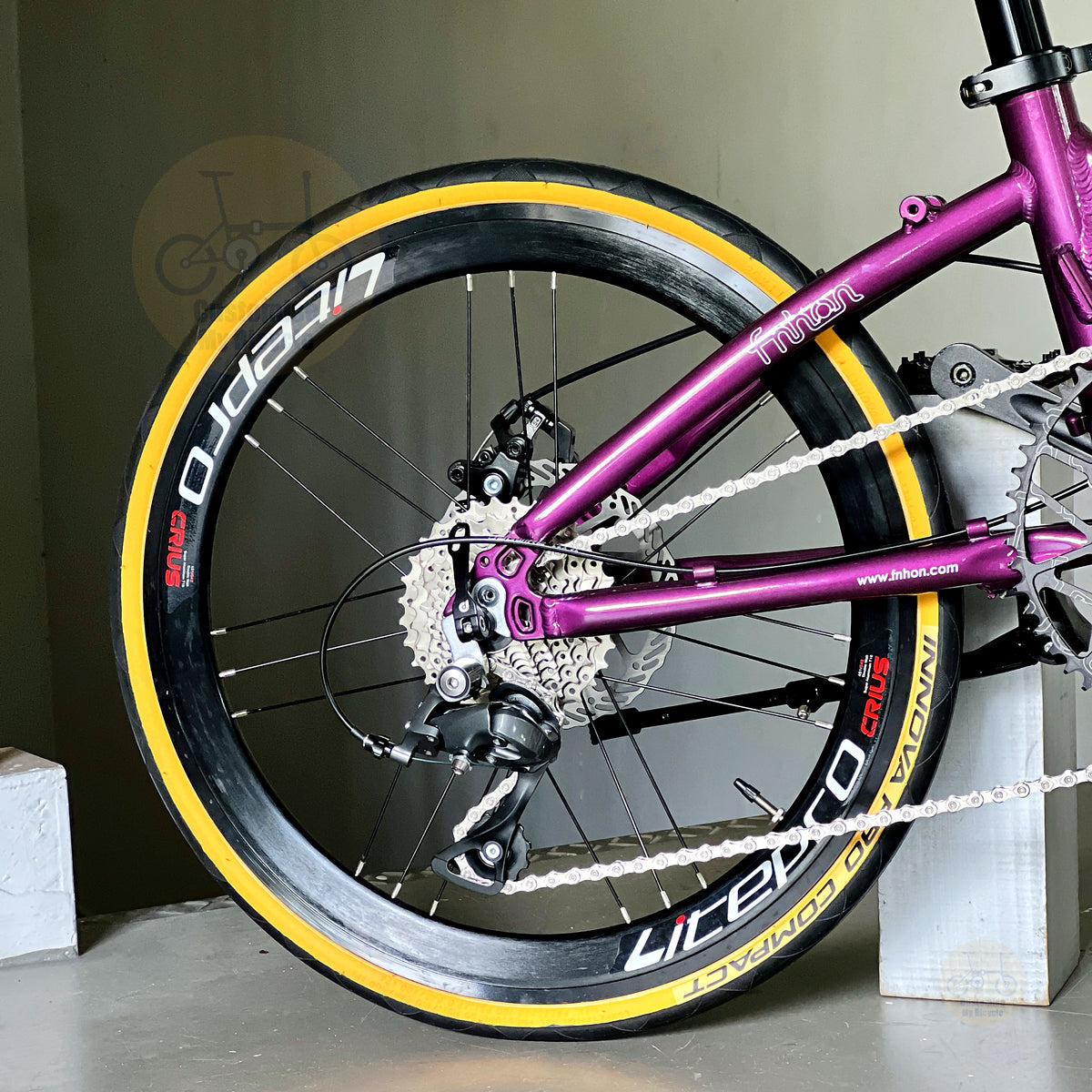 Fnhon Blast 22" Royale Purple foldable bicycle with Shimano 9 gears