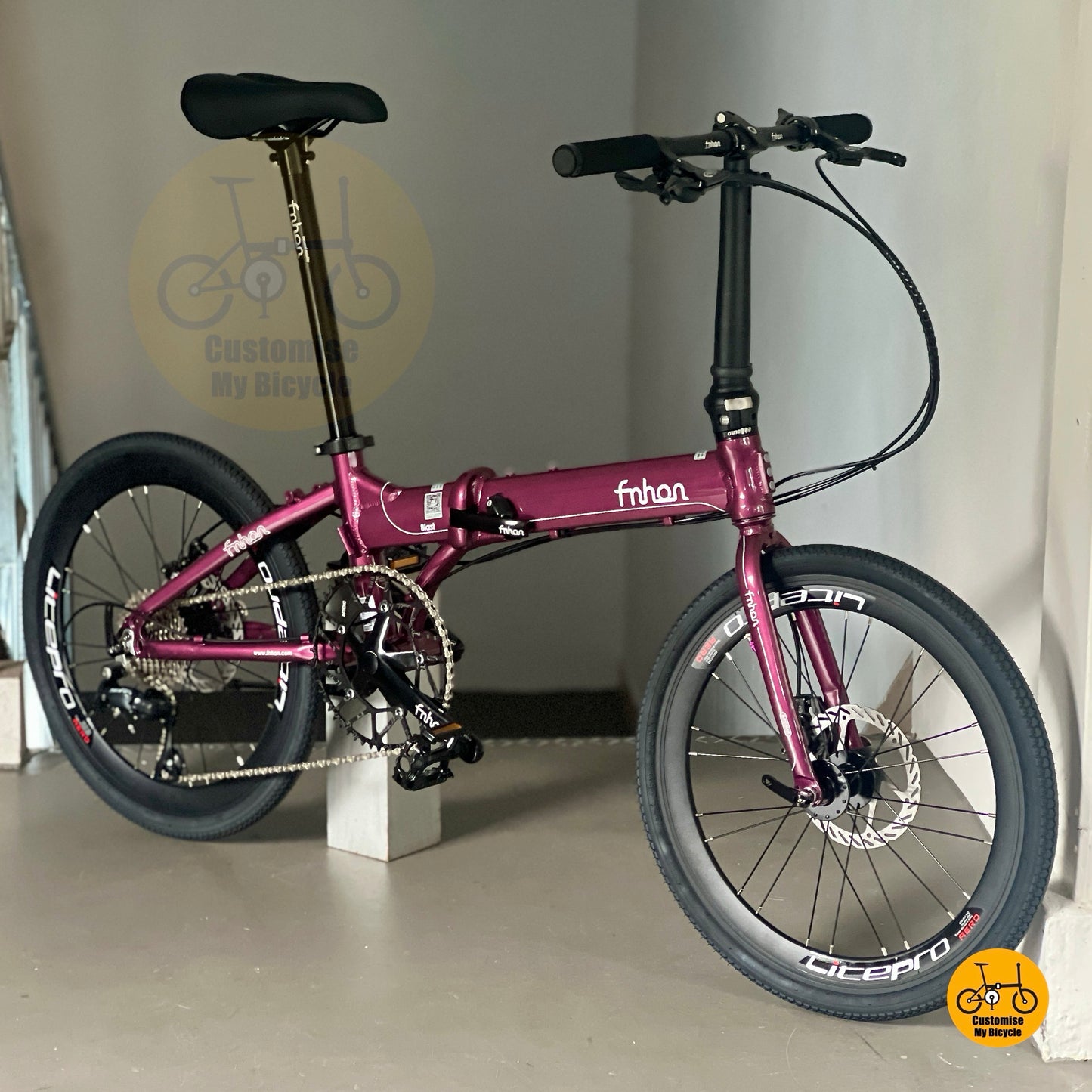 Fnhon Blast 22 Inch Folding Bicycle For City Commuting MRT Friendly Lightweight Design
