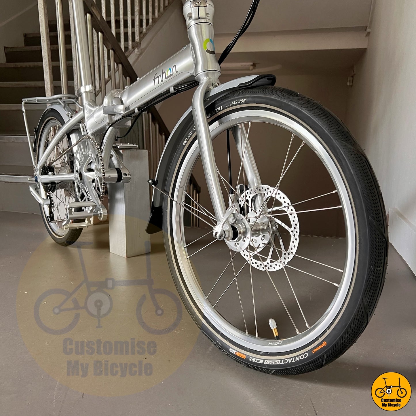 Platinum Silver Fnhon Blast 22-Inch Foldable Bicycle – A Durable & Stylish City Ride
