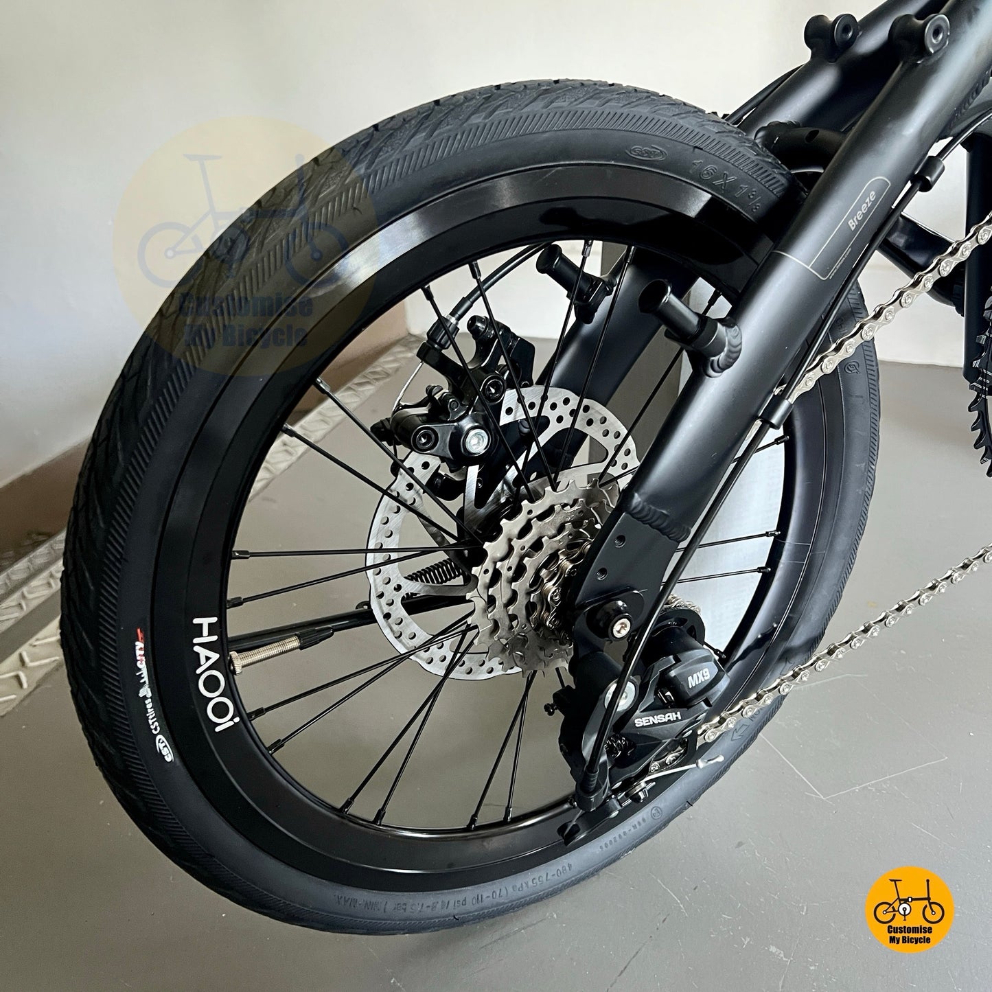 Sensah 5-speed gear shifter close-up
