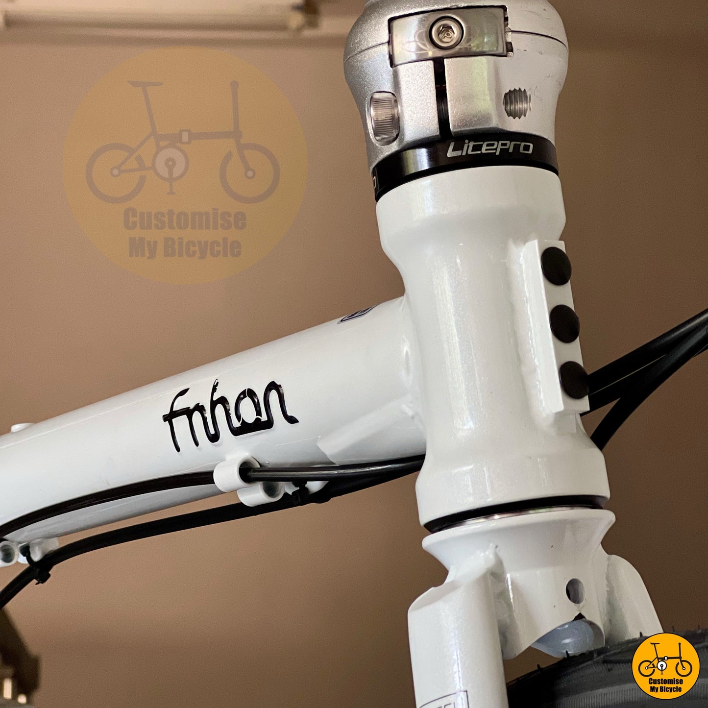 snow white Fnhon bike
