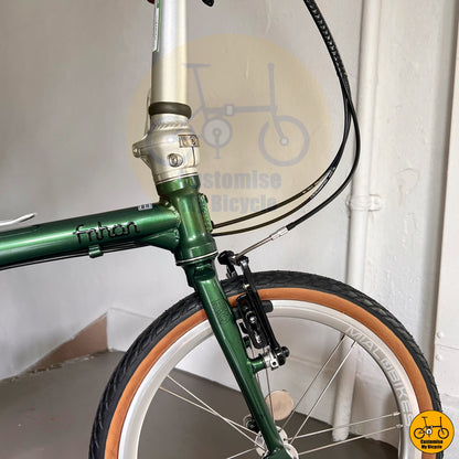 Retro-style foldie with compact geometry and lightweight frame
