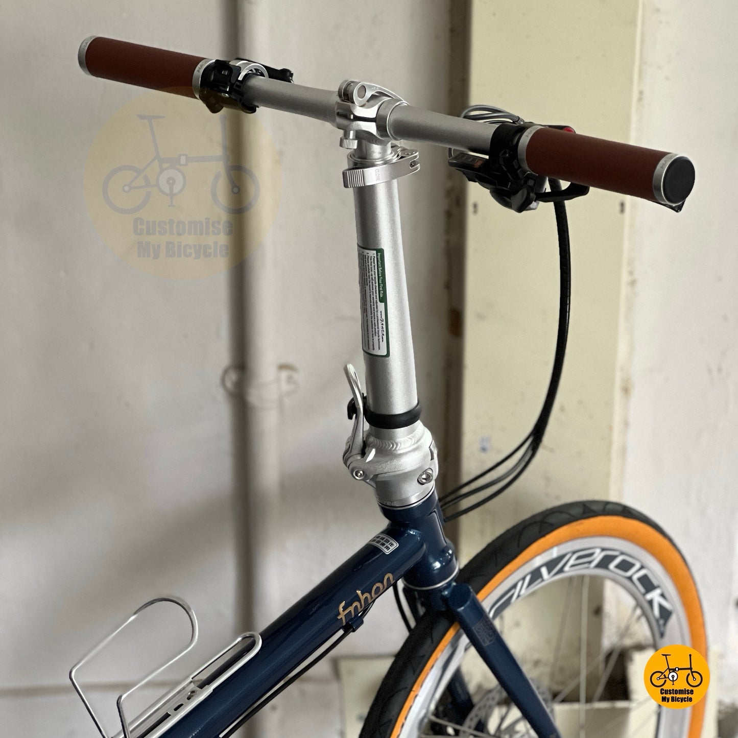 Fnhon Gust adjustable handle post cockpit view
