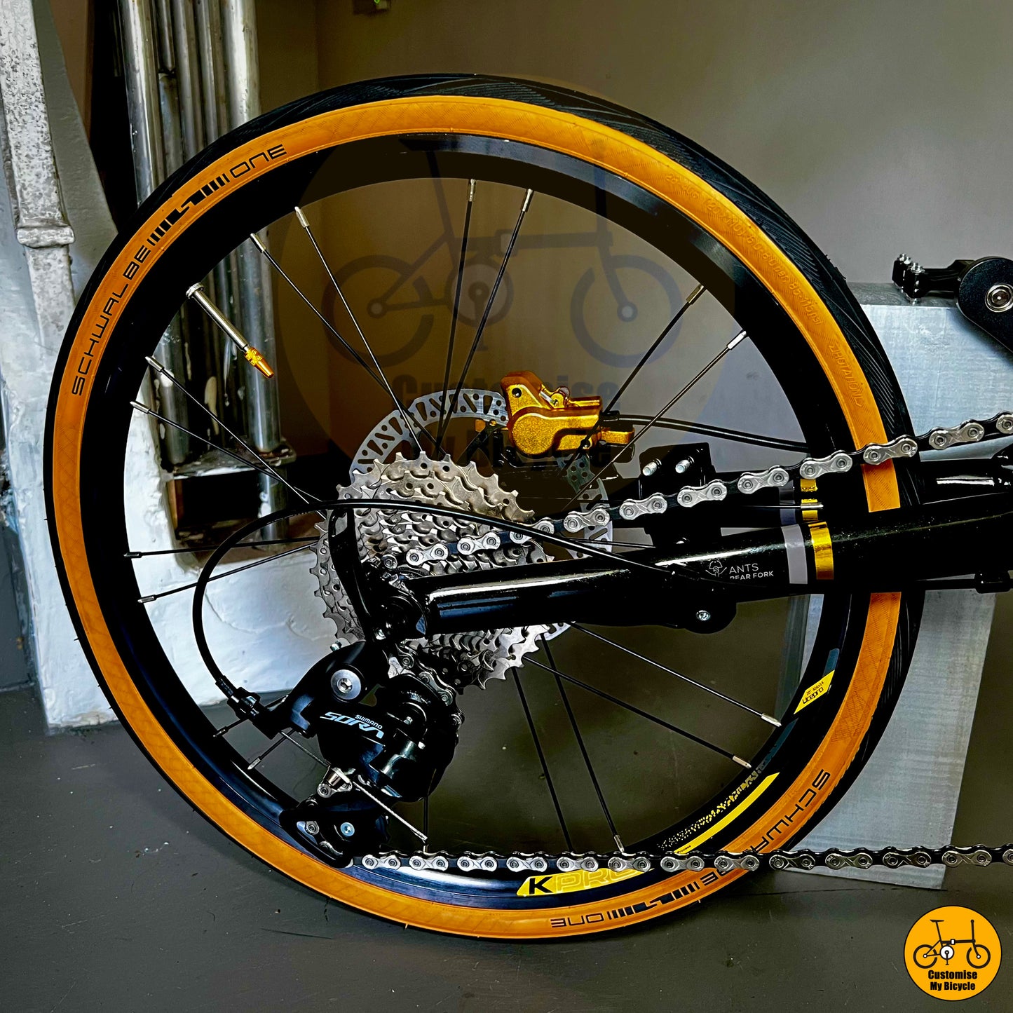 High-performance foldable bicycle with smooth gear shifting
