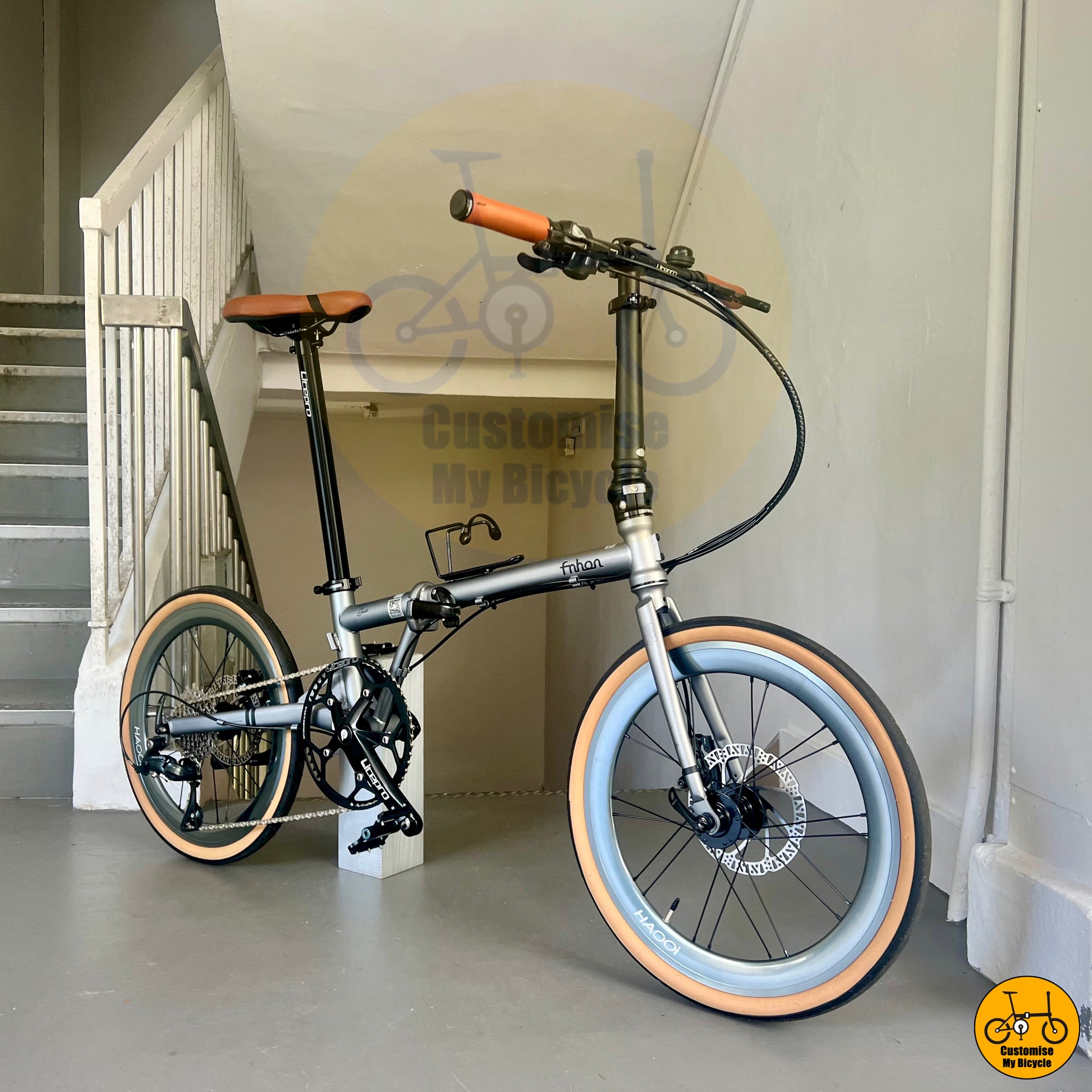 Premium folding bicycle with Shimano components and lightweight frame
