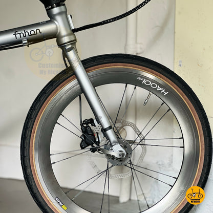 Fnhon Gust folding bike close up HAOOI Max smooth wheels fast rolling tyres
