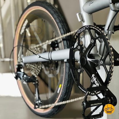 Fnhon Gust folding bike close up Hollowtech crank LITEPRO hollow 54t chainring
