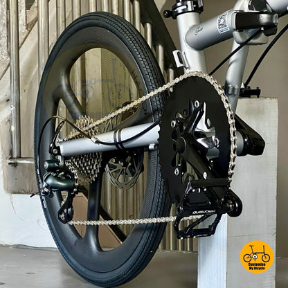 Shimano 10 speed folding bike with minimalist oval crank
