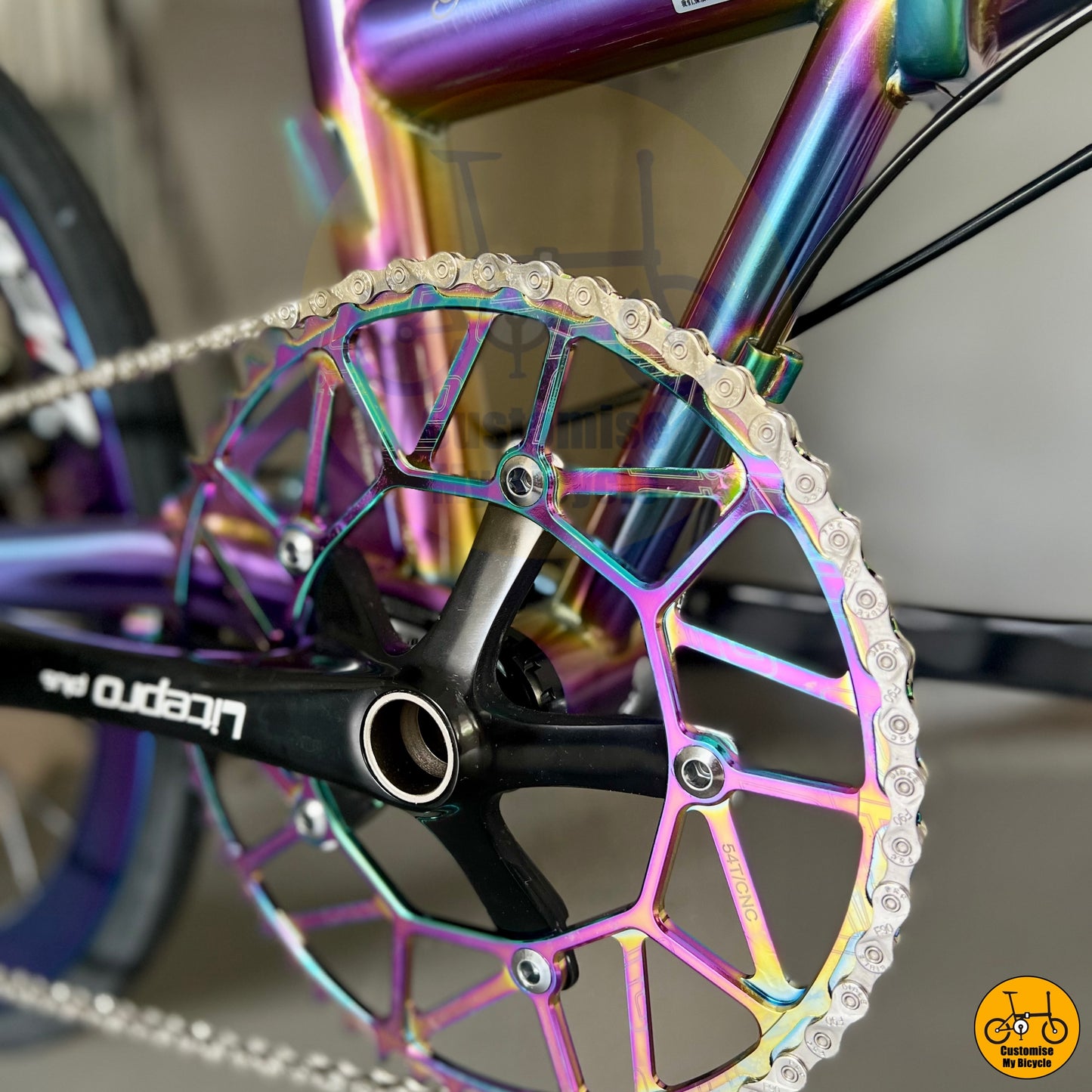 Litepro oil slick chainring 54t on compact and lightweight foldable bike with premium Shimano gear system
