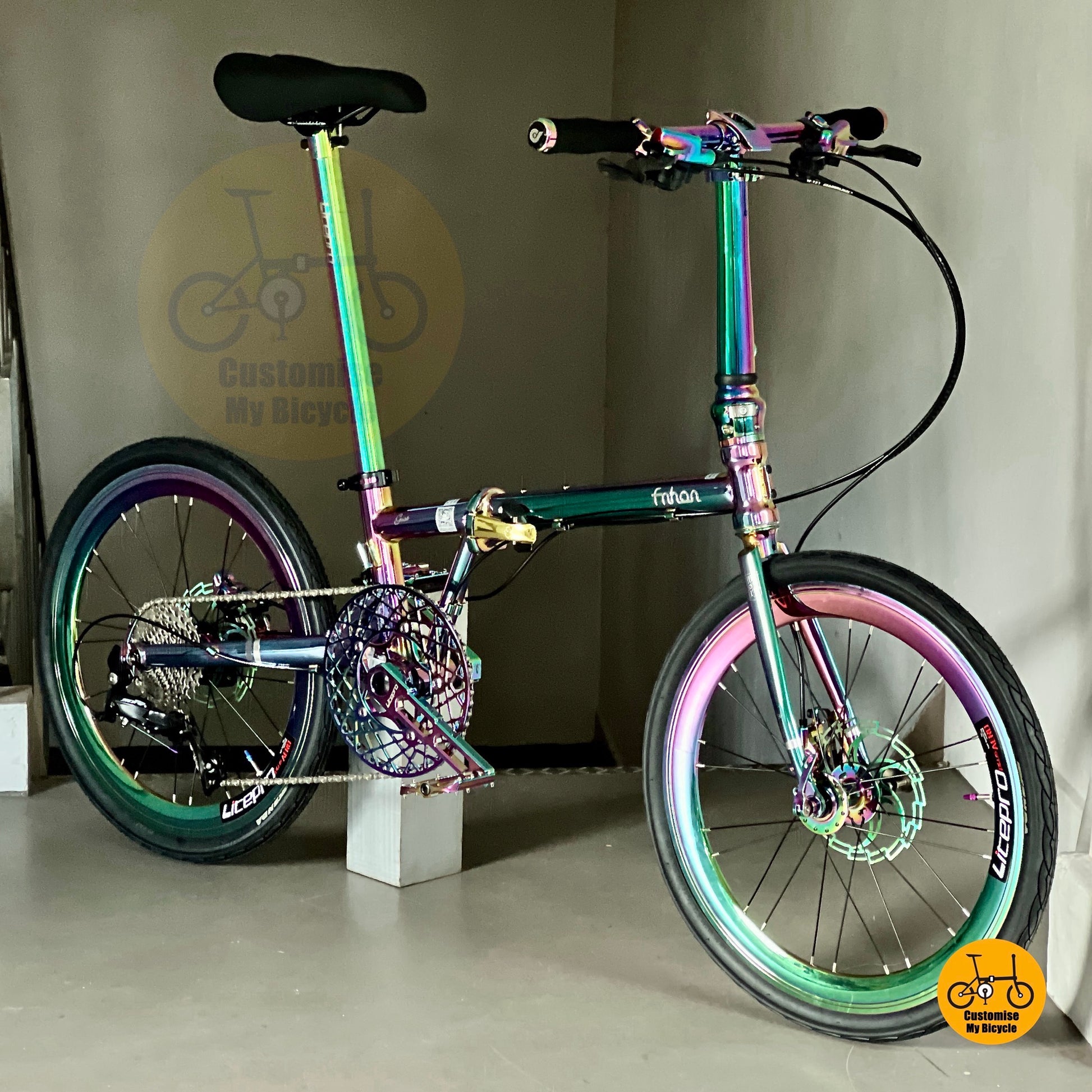 Basikal lipat Fnhon Gust 22 inci Oil Slick dengan Shimano 9s dan brek hidraulik
