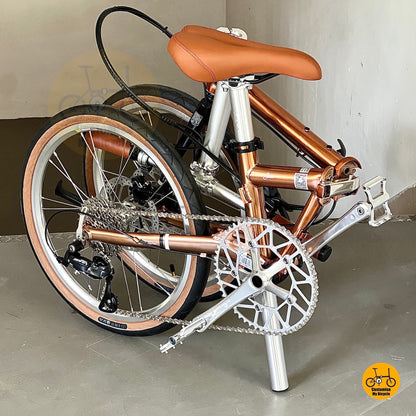 Close up of folded size of fnhon gust 20"