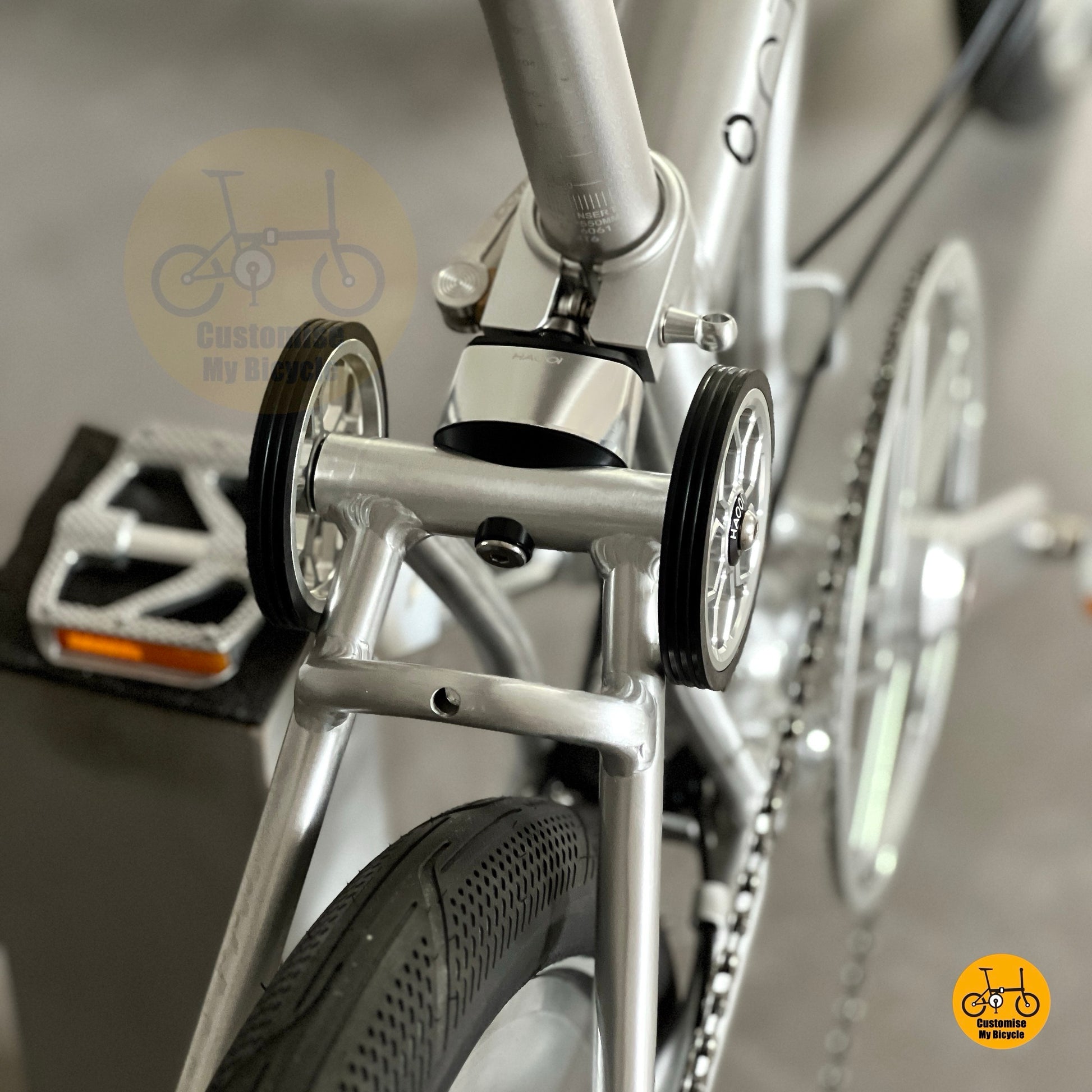 Ezy wheels on Fnhon GT20 20" 406 trifold folding bike