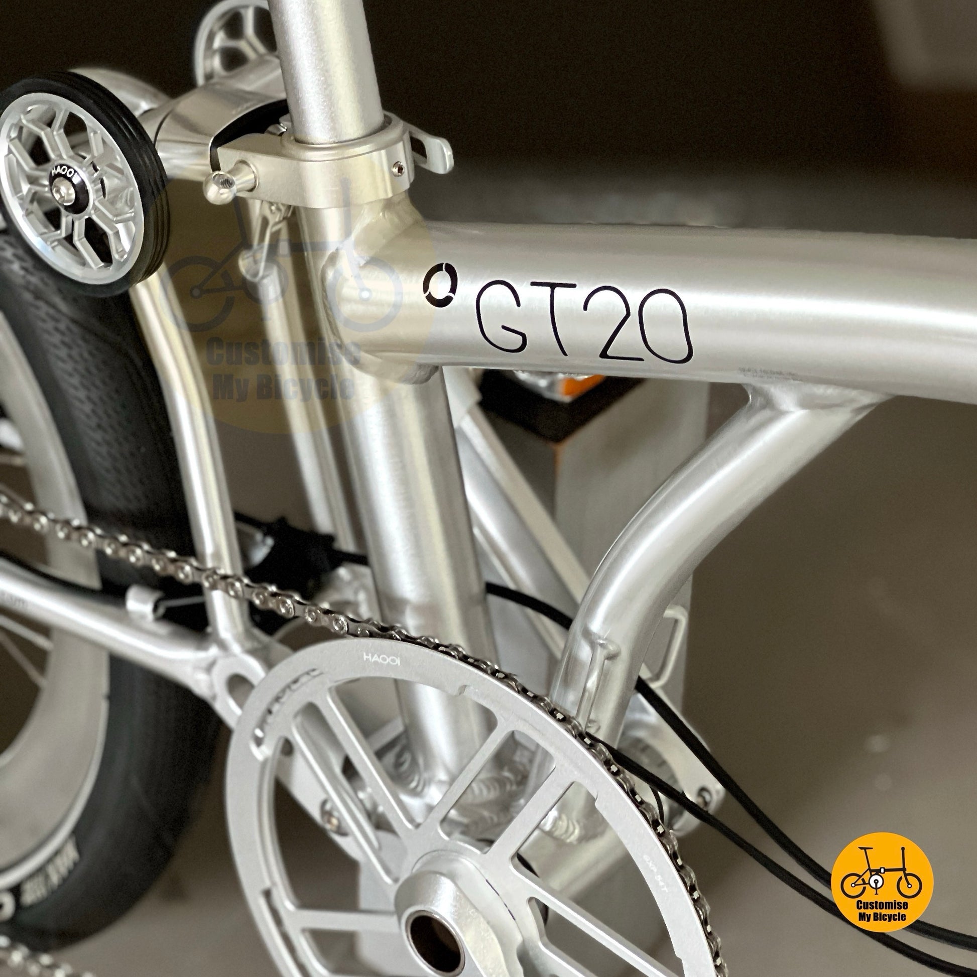 GT20 Logo of Fnhon GT20 20 inch folding bicycle lower front perspective
