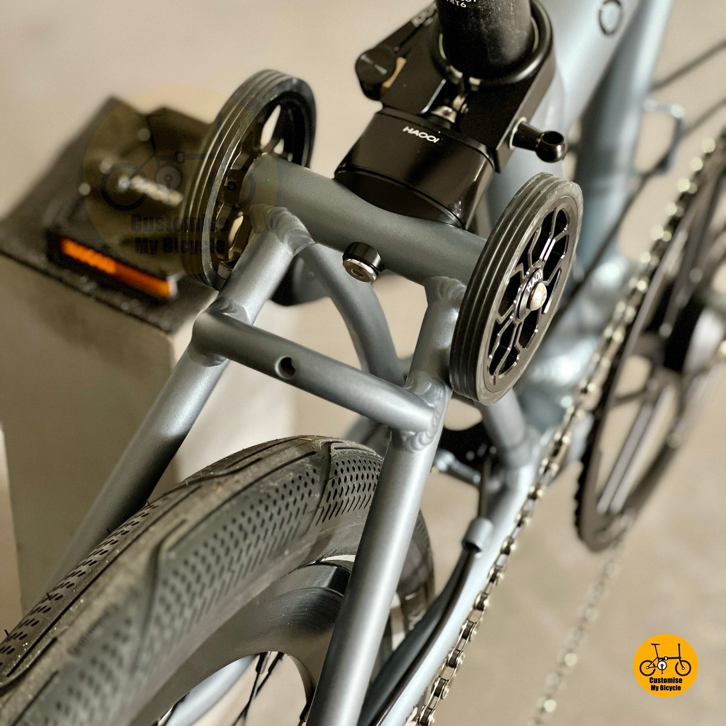 Rear suspension details on Fnhon GT20 20 inch folding bicycle
