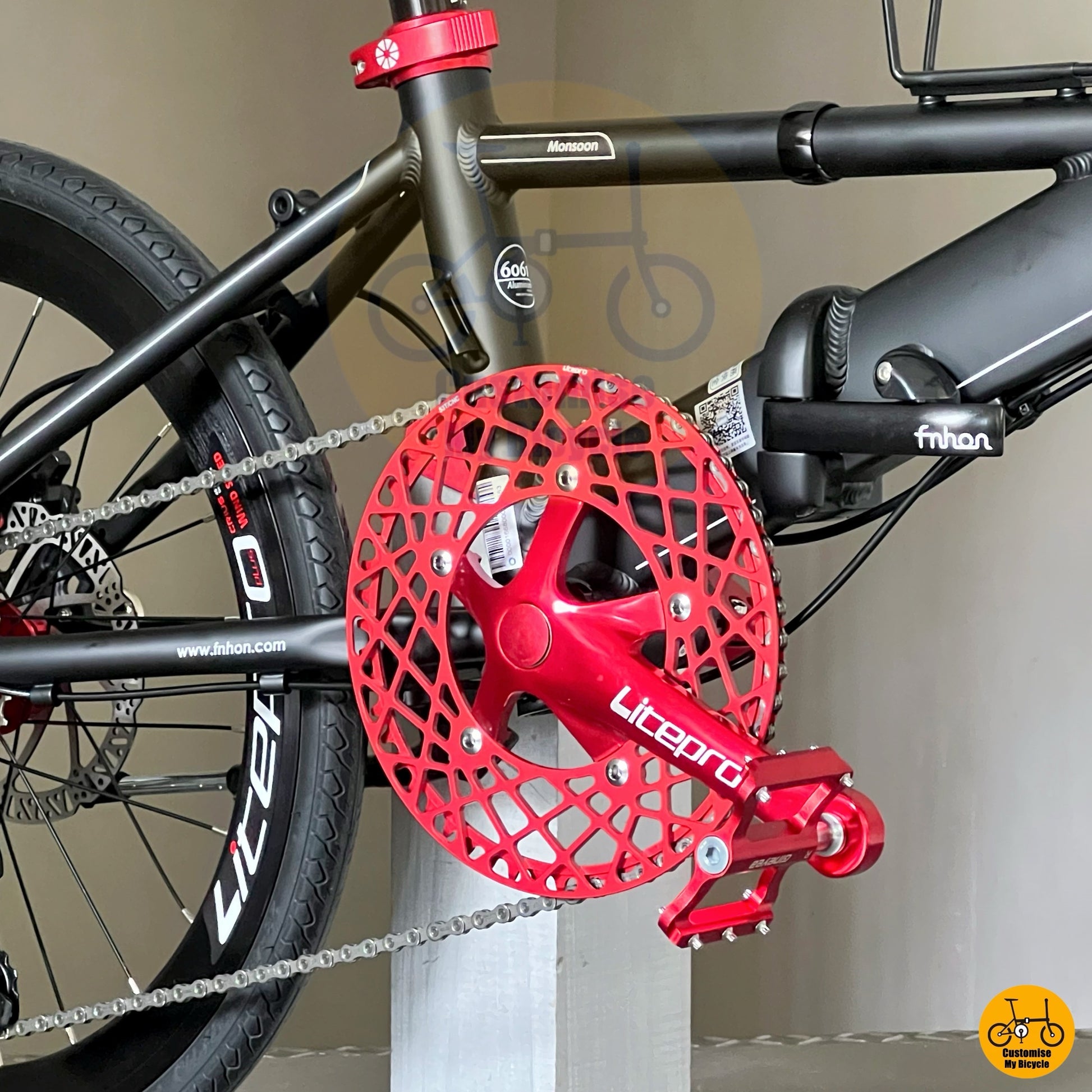 Foldable bicycle with Hollowtech crank arm
