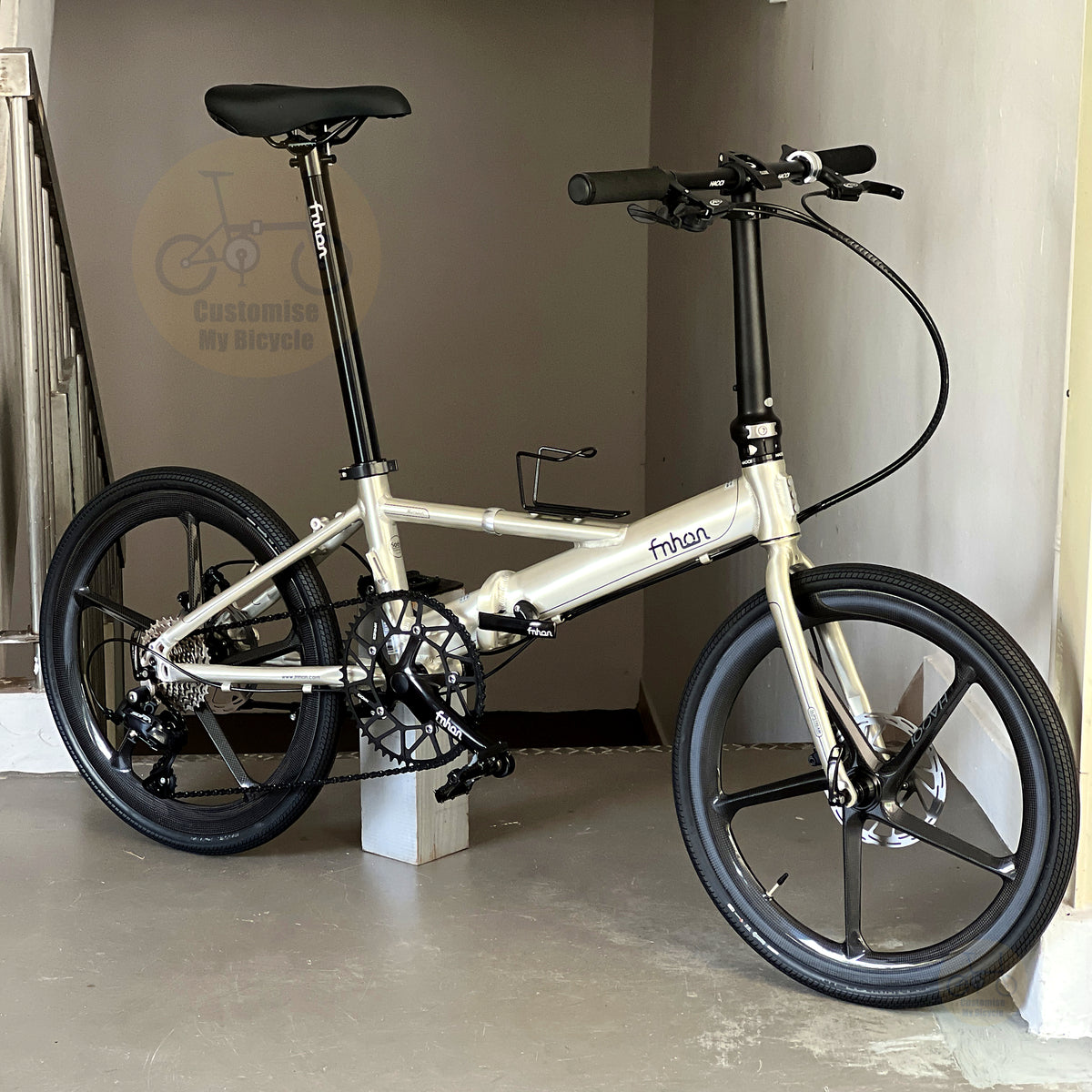 🔥HOT DEALS🔥 Fnhon Monsoon 22” • Shimano 9s • Titanium Champagne