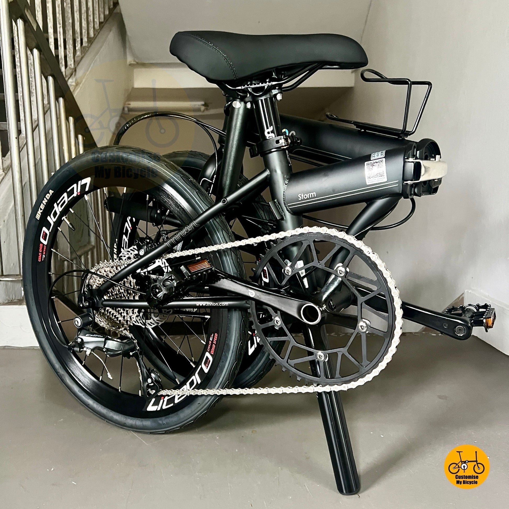 Folded Version of Fnhon Storm 22 inch folding bike Matte Black Shimano 9s
