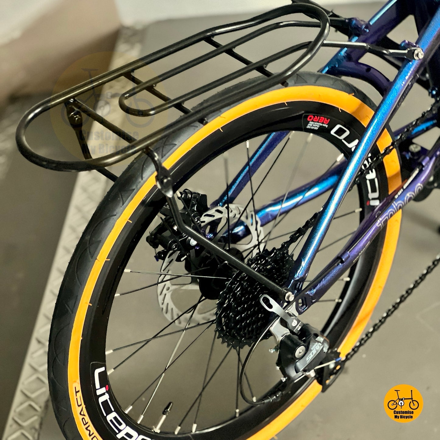 Close up of Shimano 9 speed drivetrain R3000 Sora rear derailleur on Fnhon Tornado folding bike
