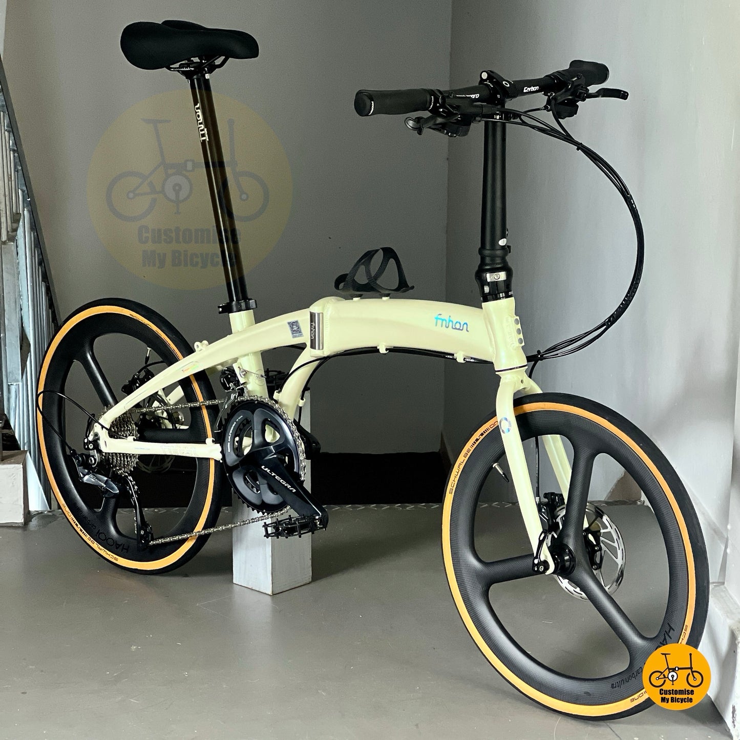 Basikal Lipat Fnhon Tornado 22 Inci Shimano 11 Kelajuan Ultegra Warna Beige Basikal Ringan Prestasi Tinggi
