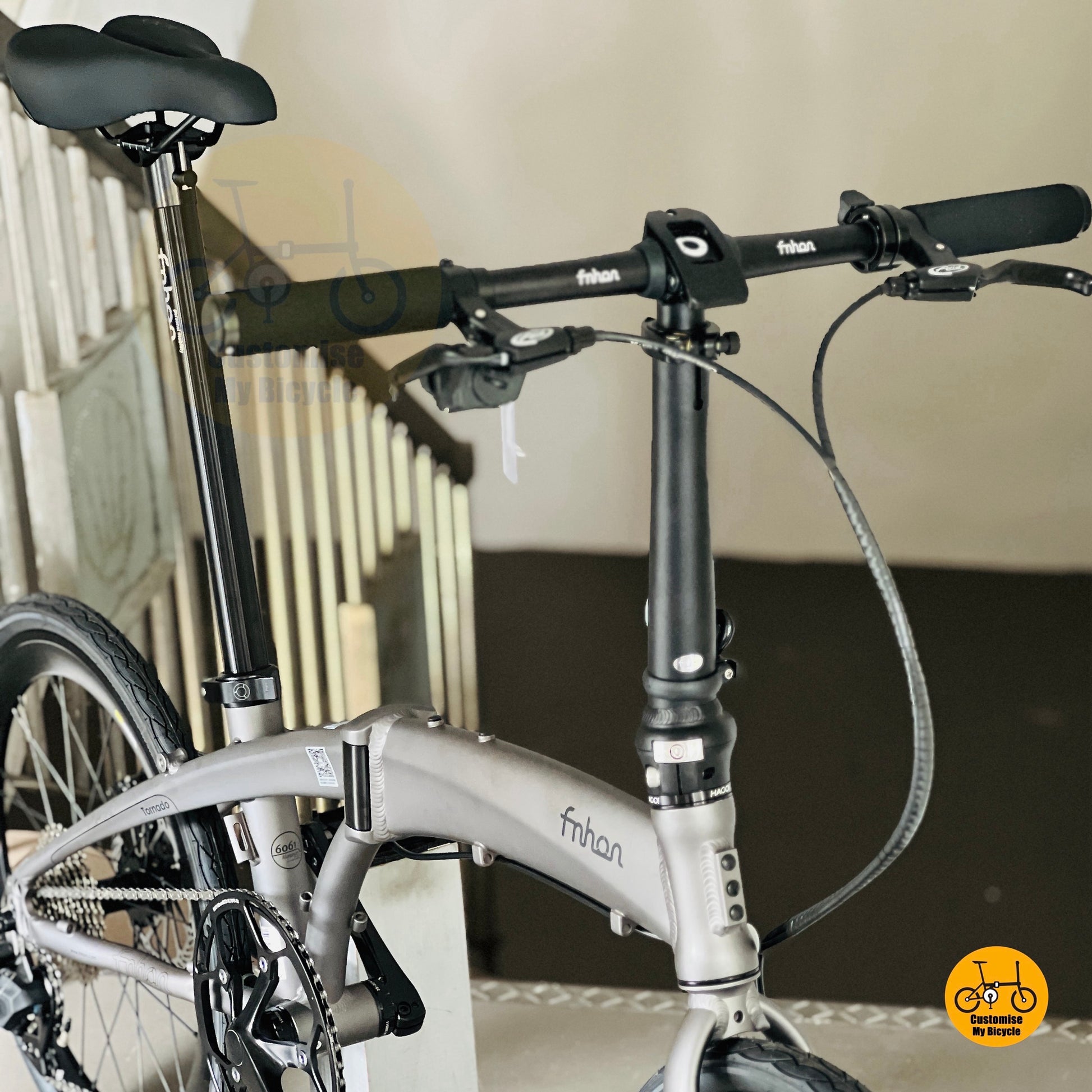 Folding bike Fnhon Tornado 22 inch carbon grey angled front view urban commuting foldable bicycle