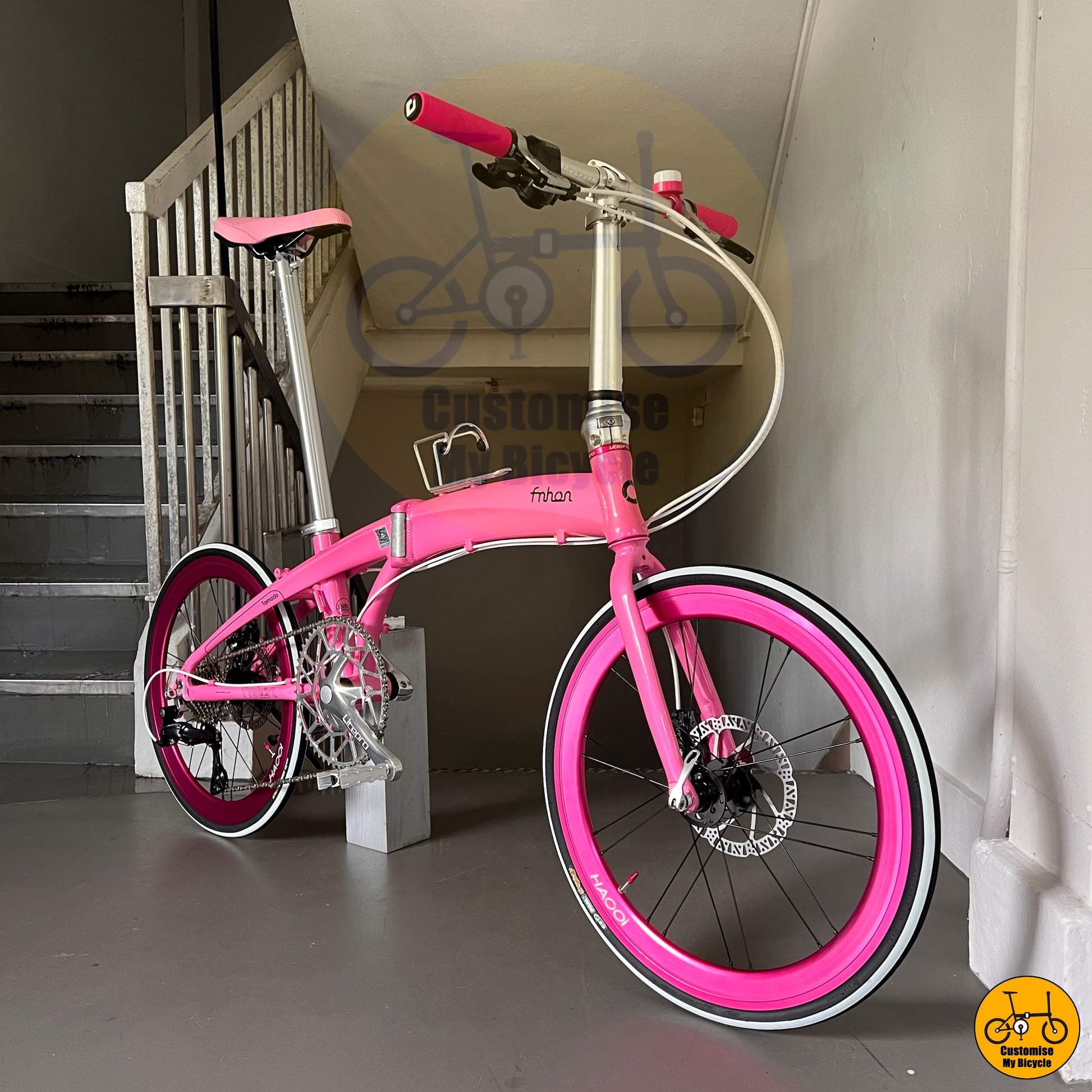Lightweight Folding Bike – Candy Pink with Performance Features
