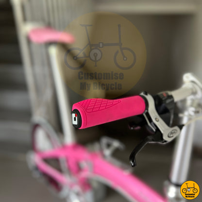Pink Palm Rest Handgrips on Best Pink Folding Bicycle – Perfect for MRT & Bus-Friendly Rides
