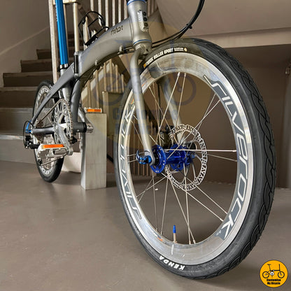 Premium Foldie with Silverock Wheels – Sturdy, Sleek & Fast
