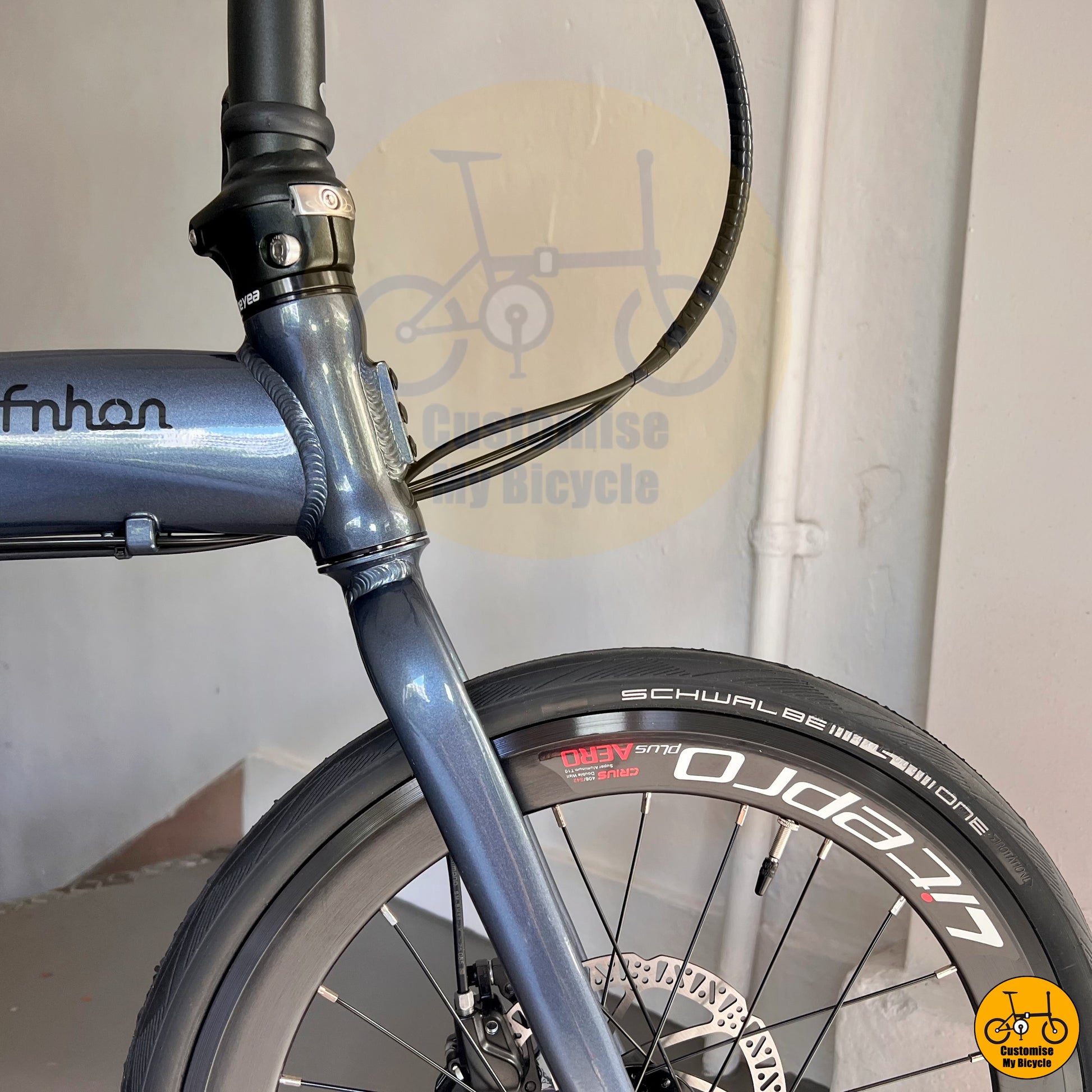 Fnhon Tornado 20-Inch Folding Bike – Sleek Galaxy Grey Frame for City Riding
