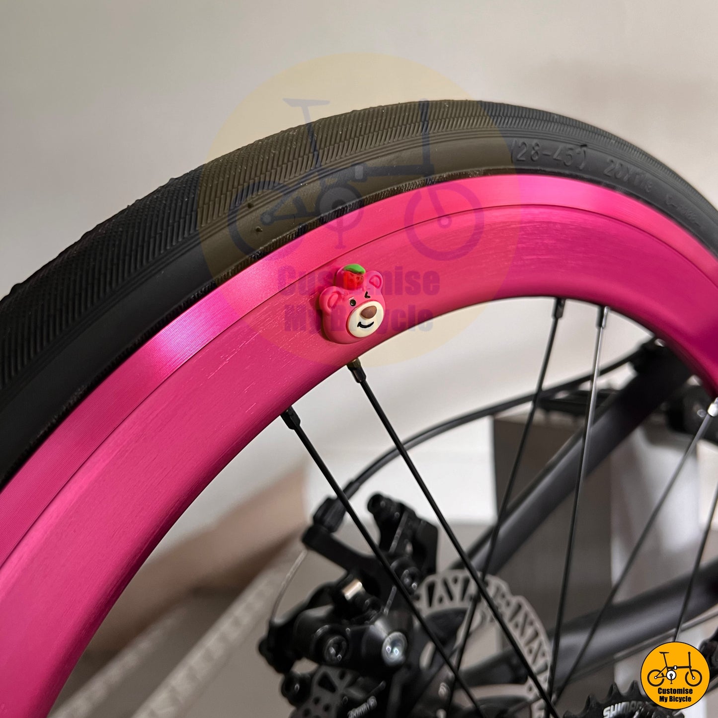 Fnhon Tornado 22” – Stand Out with Black & Pink Combination
