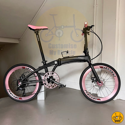 Matte Black Foldable Bicycle – Sleek Look with a Soft Pink Finish
