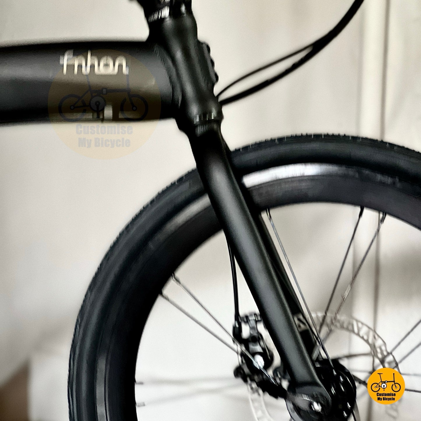 Fnhon Tornado HAOOI high profile front wheel close up
