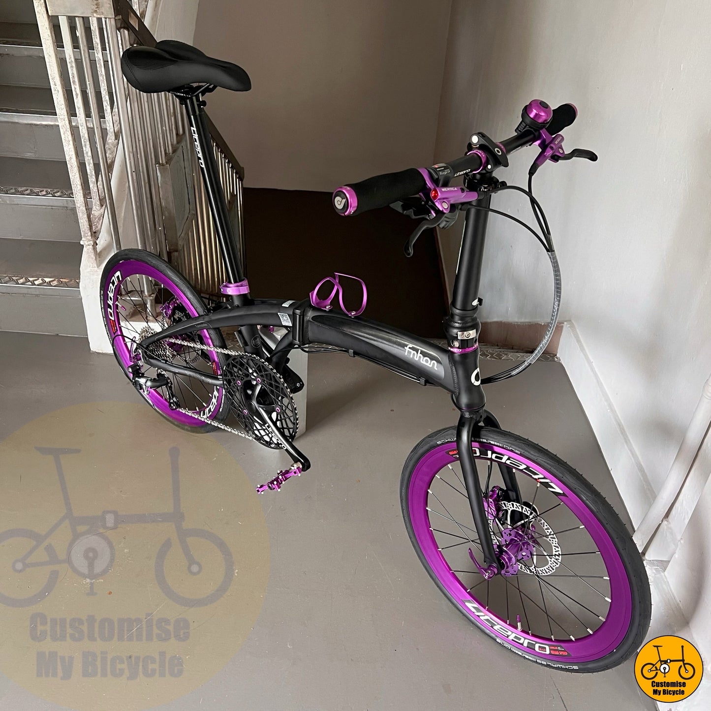 Fnhon Tornado 22-inch Lipat Cantik Aksen Ungu – Lipat Simpan Mudah & Bergaya di Bandar
