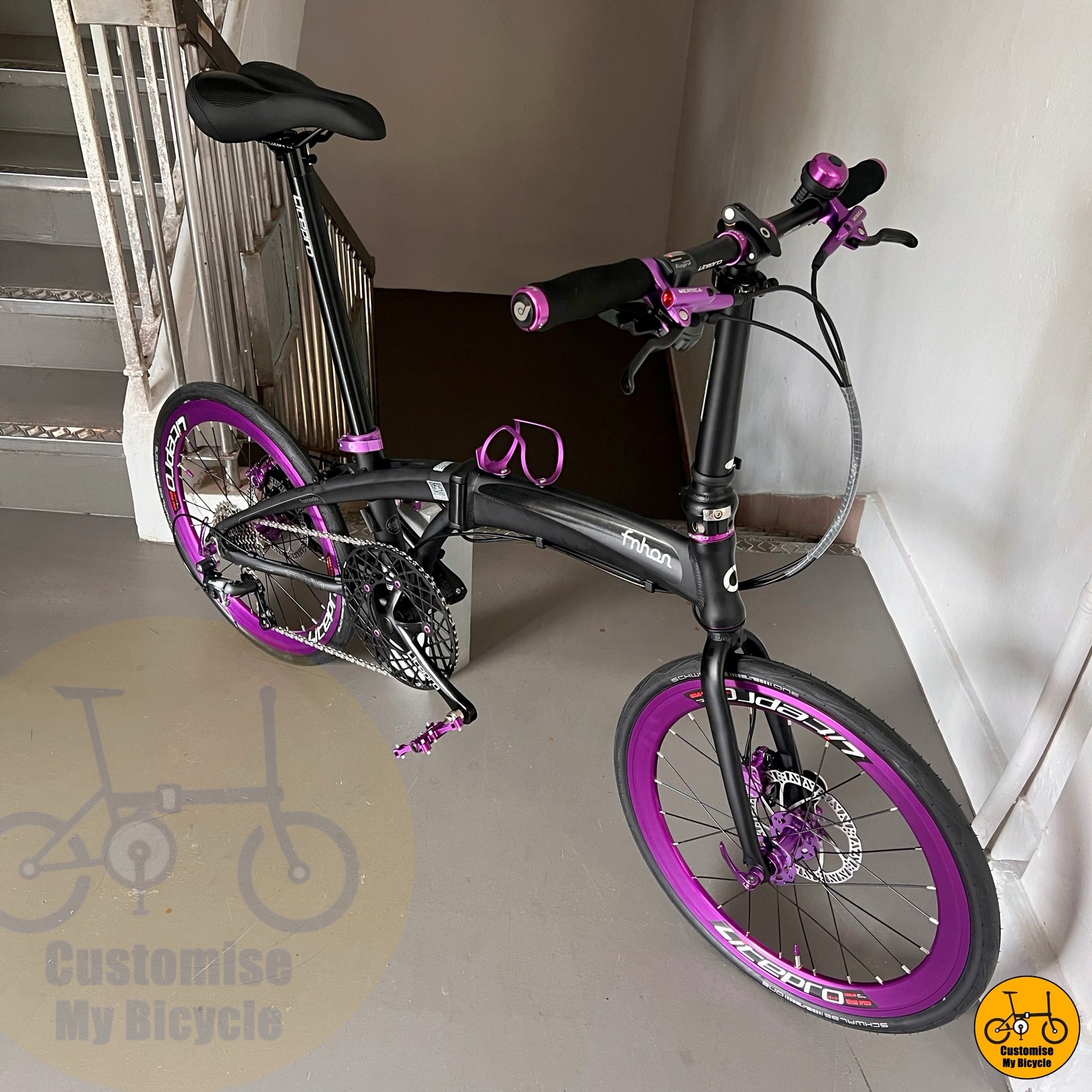 Fnhon Tornado 22-inch Lipat Cantik Aksen Ungu – Lipat Simpan Mudah & Bergaya di Bandar
